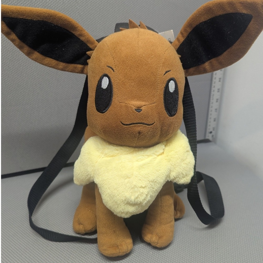 NWT 2015 Pokémon Eevee Plush Backpack Collectible Pokémon Accessory Bag Purse